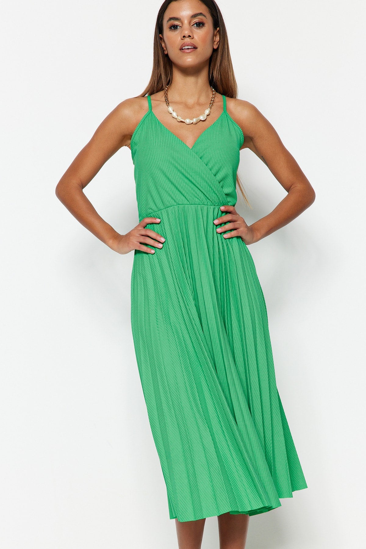 Grünes Midi-Kleid mit offener Taille/Skater, zweireihig, plissiert, dehnbar, Strickkleid