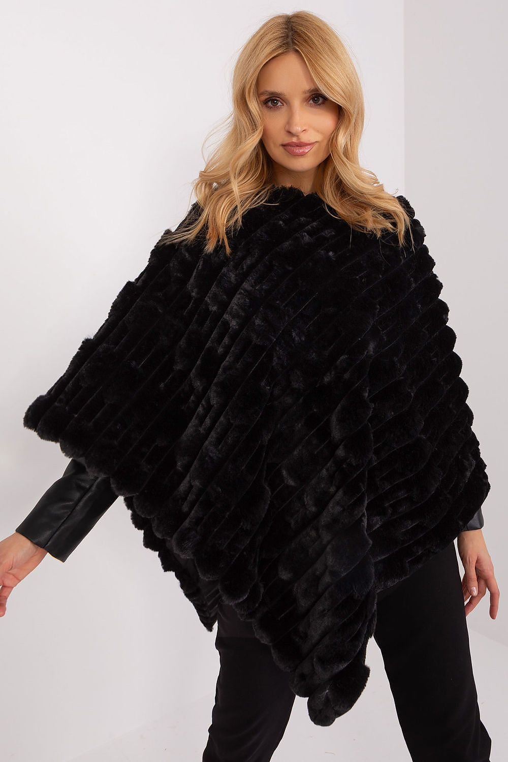 Poncho Model 203664 AT (11495408828684)