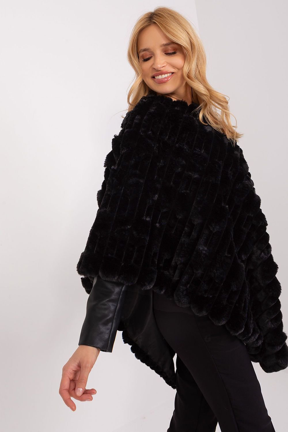 Poncho Model 203664 AT (11495408828684)