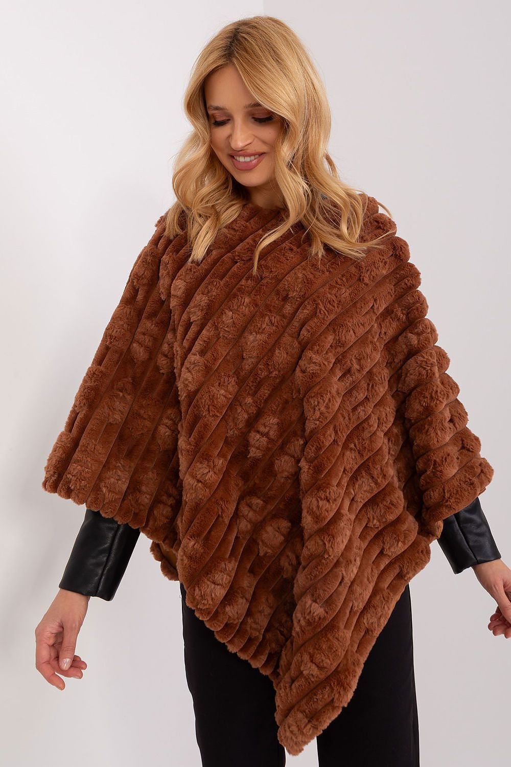 Poncho Model 203664 AT (11495408828684)