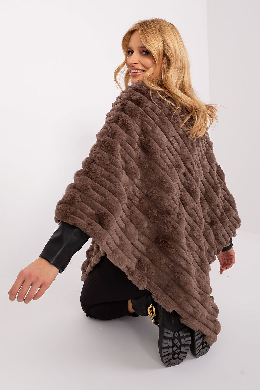 Poncho Model 203664 AT (11495408828684)