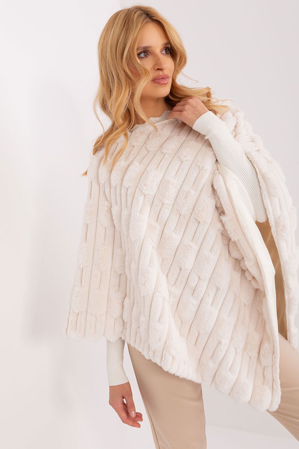 Poncho Model 203664 AT (11495408828684)