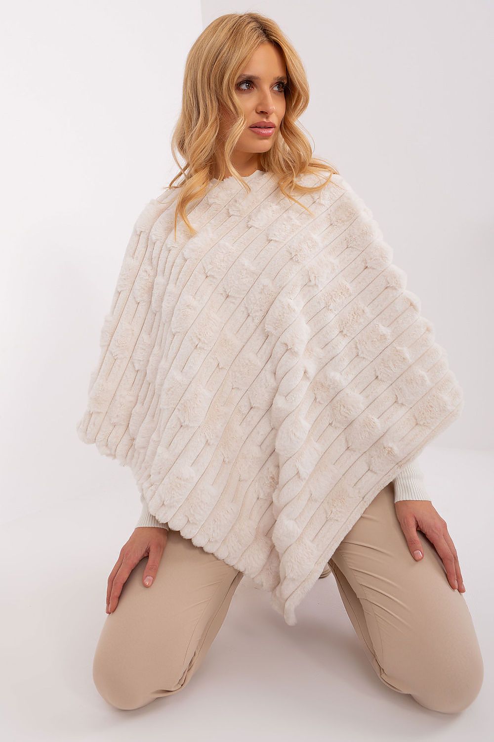 Poncho Model 203664 AT (11495408828684)