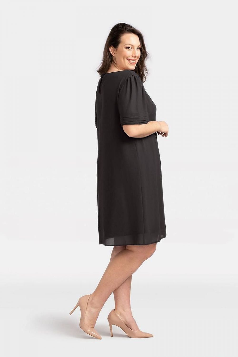 Plus-Size Kleider Model 198153 Karko (11495375274252)