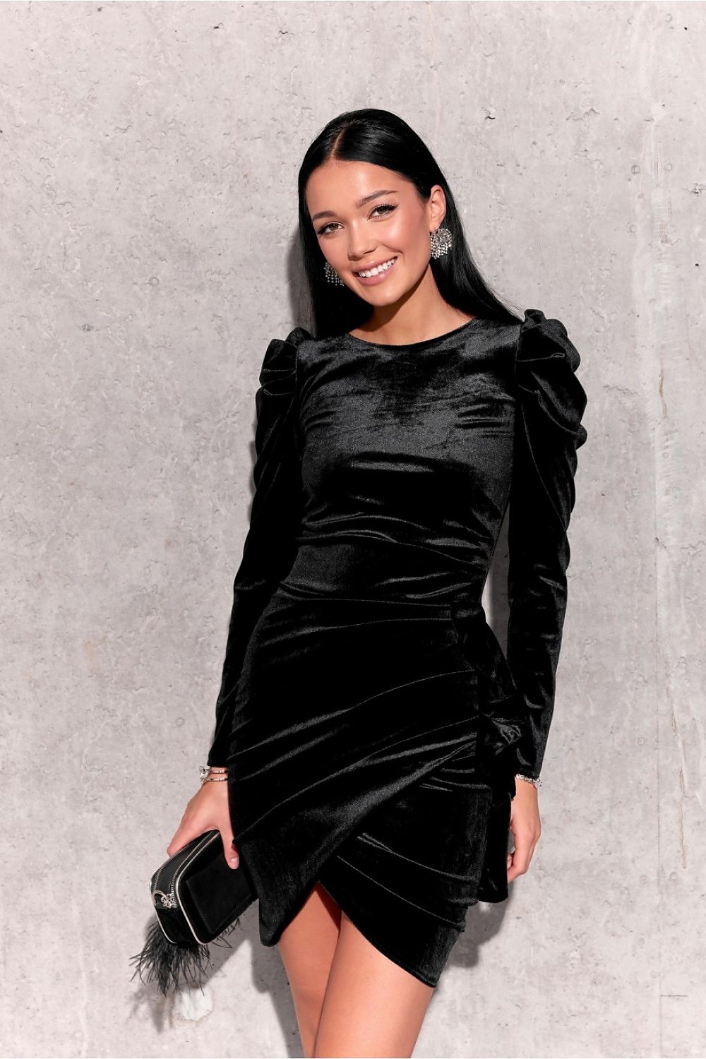 Kurzes Kleid Model 188247 Roco Fashion